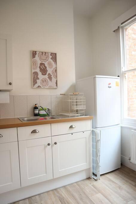 Spacious 1 Bedroom Apartment Leicester Extérieur photo