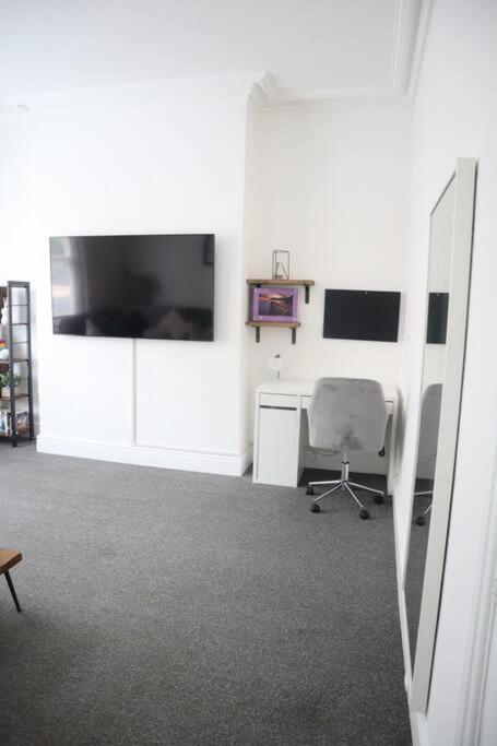 Spacious 1 Bedroom Apartment Leicester Extérieur photo