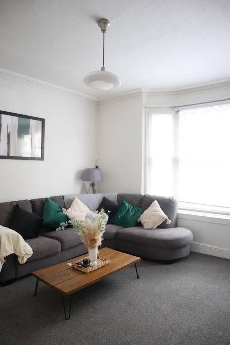 Spacious 1 Bedroom Apartment Leicester Extérieur photo