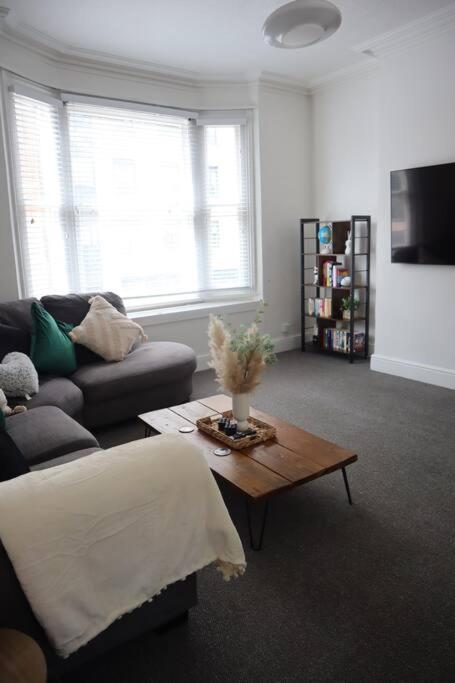 Spacious 1 Bedroom Apartment Leicester Extérieur photo