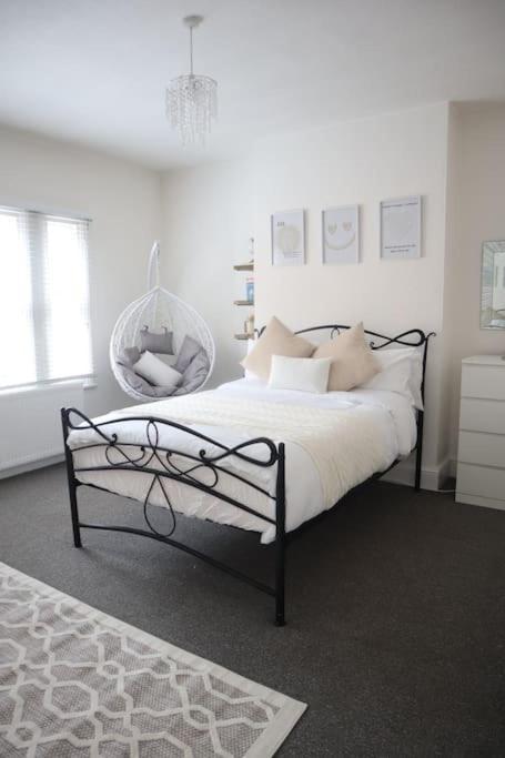 Spacious 1 Bedroom Apartment Leicester Extérieur photo